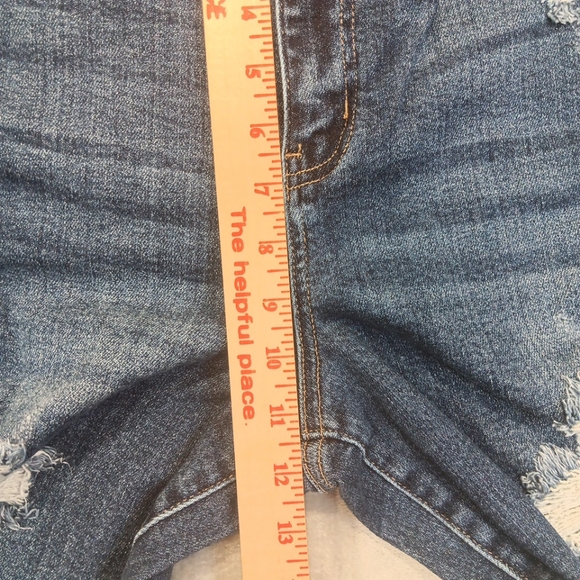 Judy Blue Sz 13/31 Distressed Jeans Boyfriend Fit Ripped Denim Dark Wash Womens - Picture 9 of 11